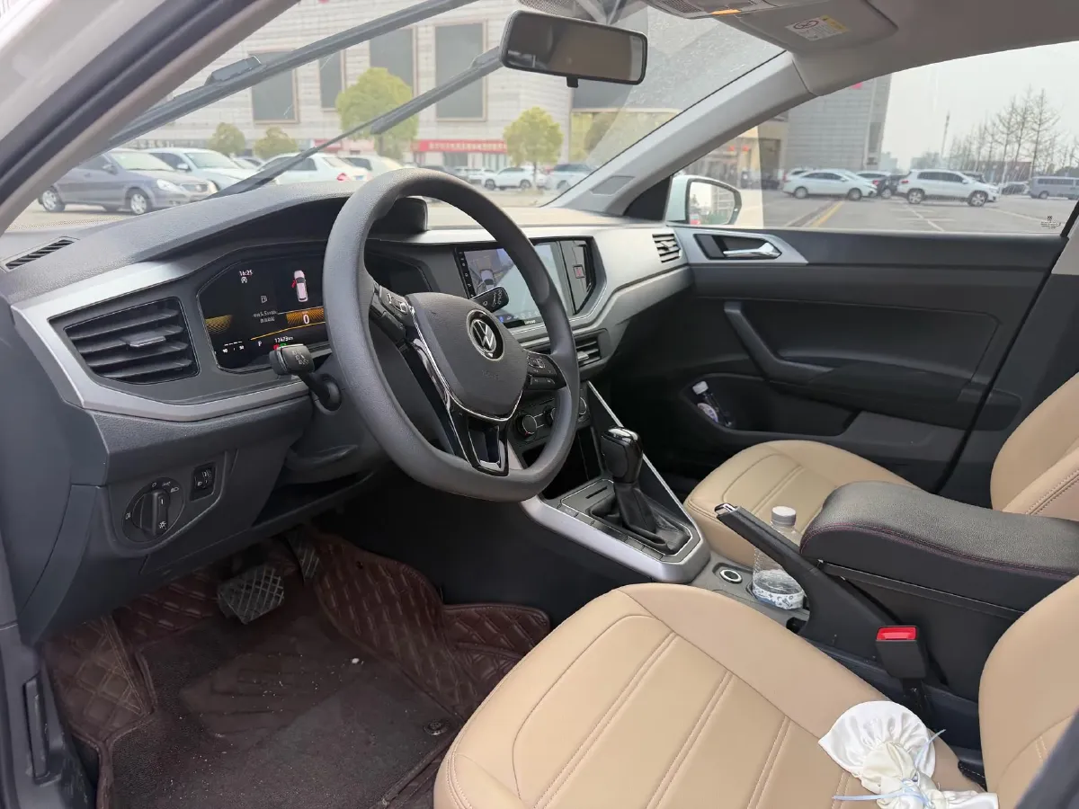 2023 Volkswagen Polo 1.5L 113HP L4 6AT,autocango,china used car exporter,china ev exporter,chinese used car exporter,chinese used ev exporter