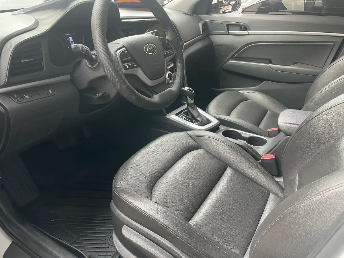 2020 Hyundai Elantra 1.5L 115HP L4 CVT,autocango,china used car exporter,china ev exporter,chinese used car exporter,chinese used ev exporter