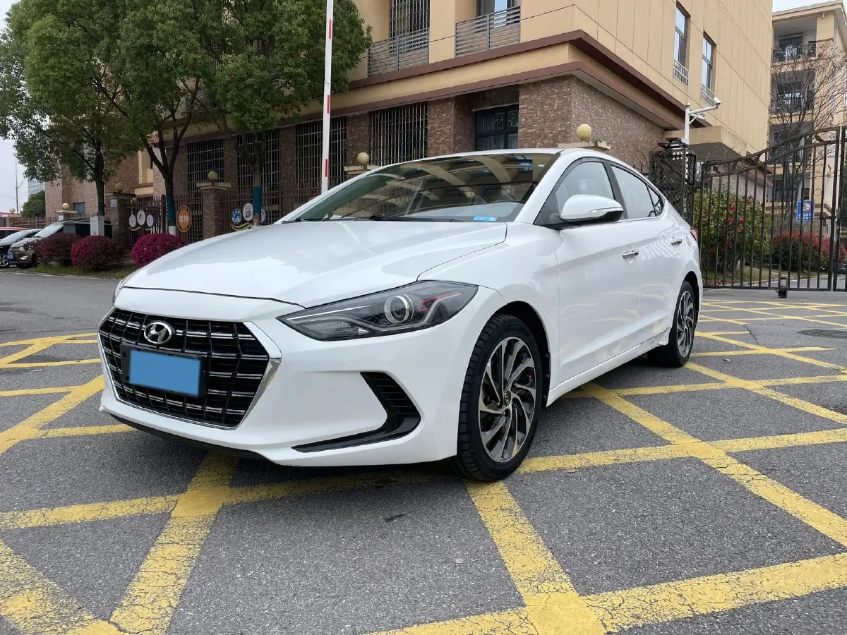 2020 Hyundai Elantra 1.5L 115HP L4 CVT,autocango,china used car exporter,china ev exporter,chinese used car exporter,chinese used ev exporter