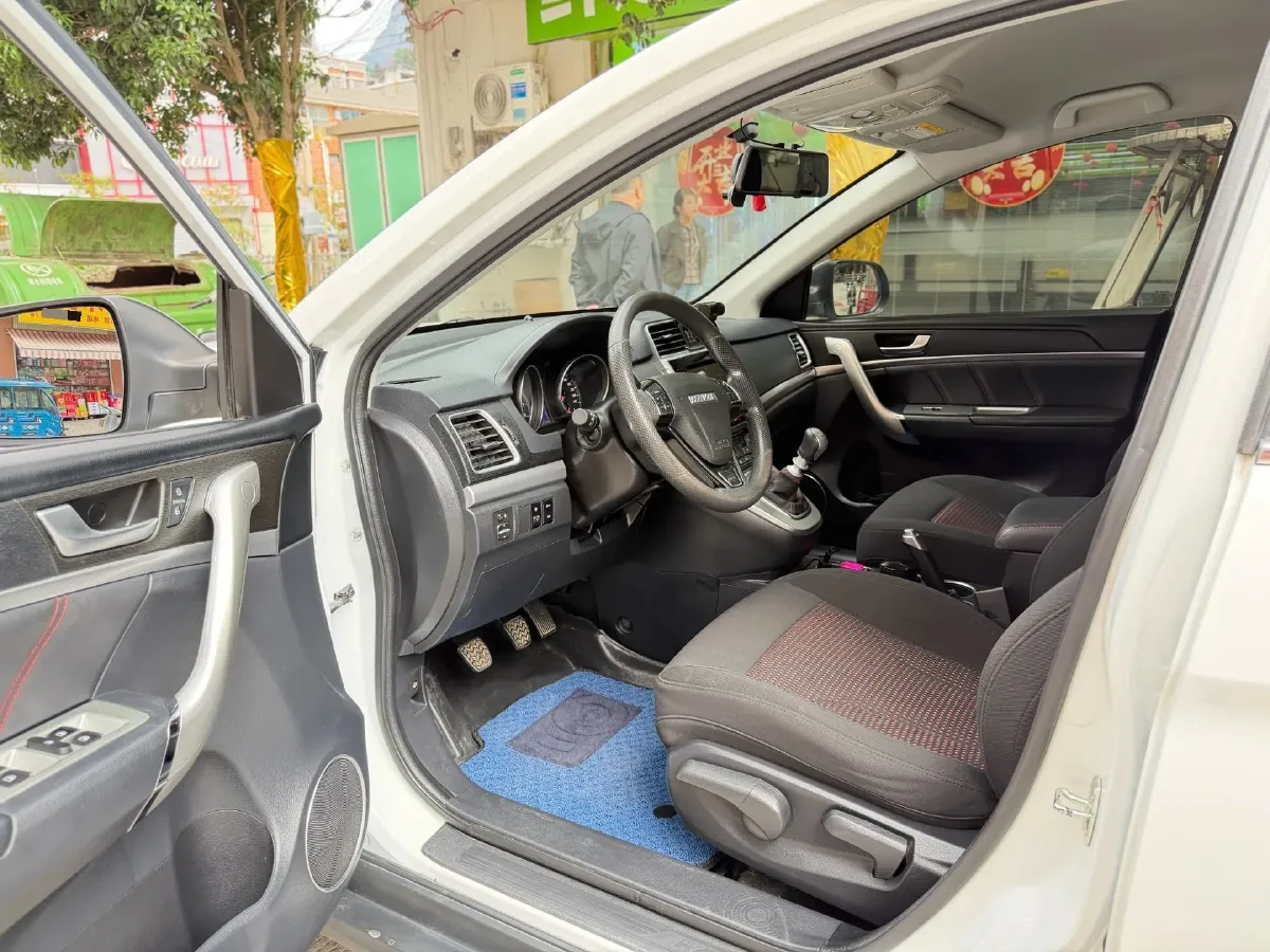 2019 Haval M6 1.5T 150HP L4 6MT,autocango,china used car exporter,china ev exporter,chinese used car exporter,chinese used ev exporter