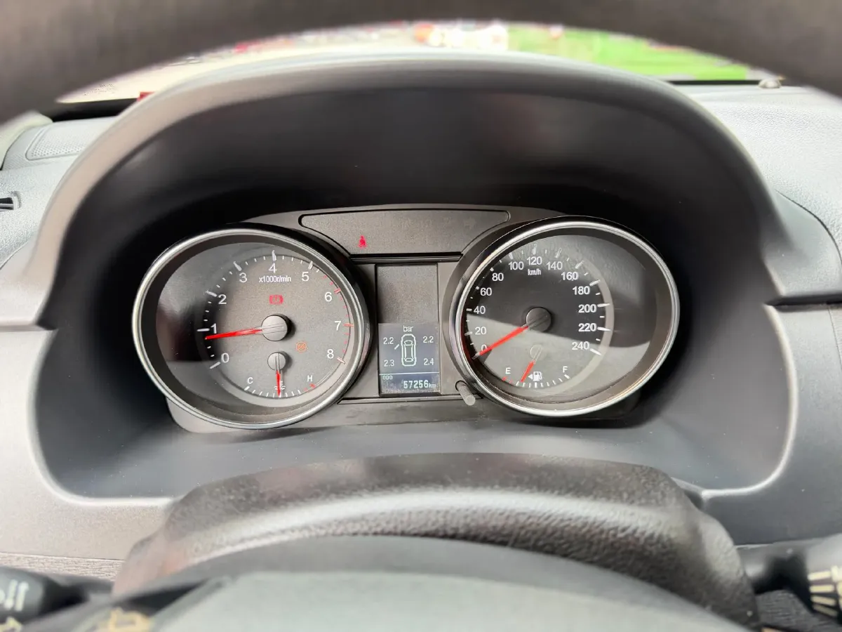 2019 Haval M6 1.5T 150HP L4 6MT,autocango,china used car exporter,china ev exporter,chinese used car exporter,chinese used ev exporter