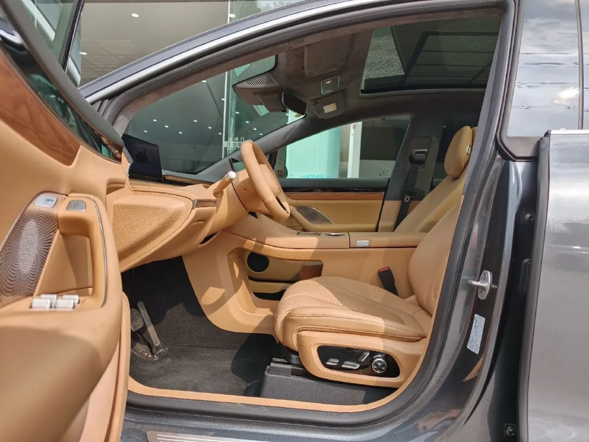 2025 Luxeed R7 REEV 156HP REEV,autocango,china used car exporter,china ev exporter,chinese used car exporter,chinese used ev exporter