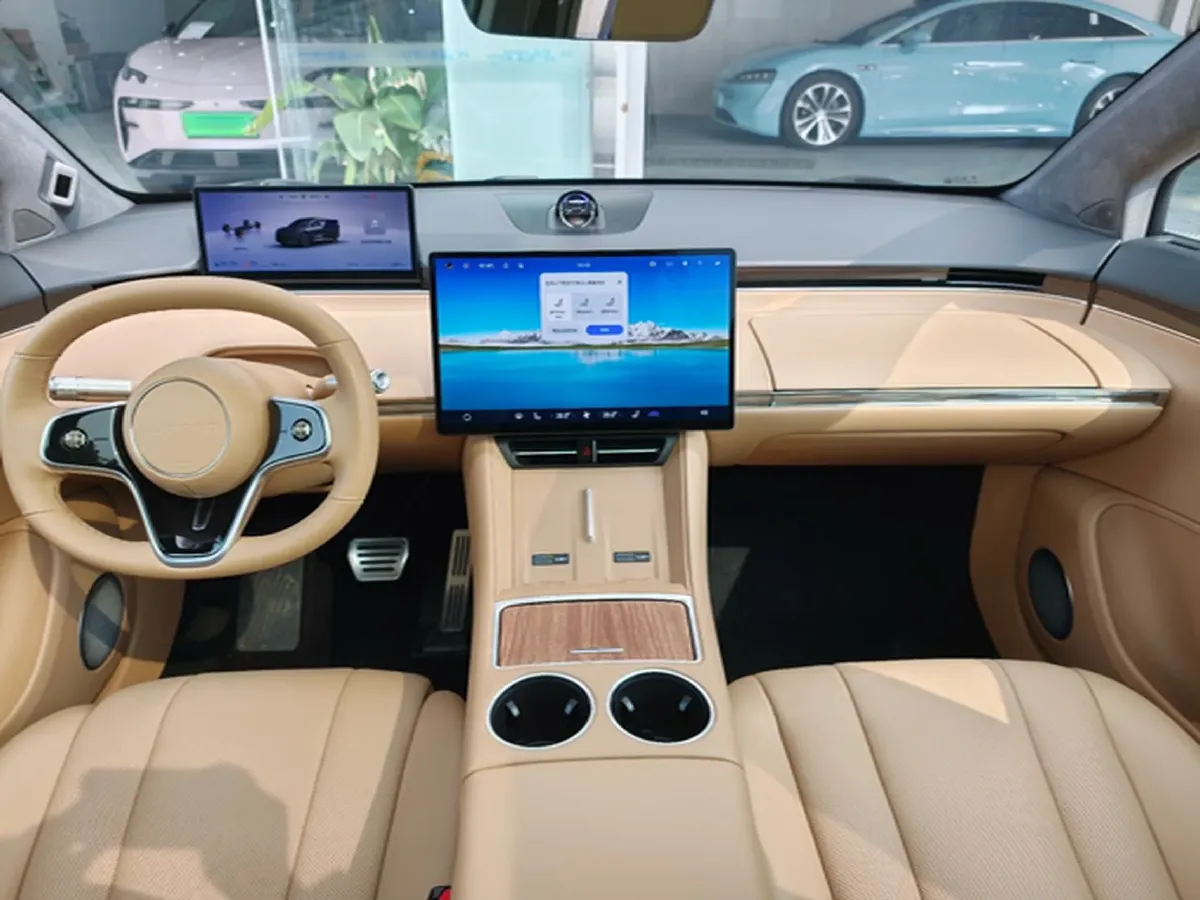 2025 Luxeed R7 REEV 156HP REEV,autocango,china used car exporter,china ev exporter,chinese used car exporter,chinese used ev exporter