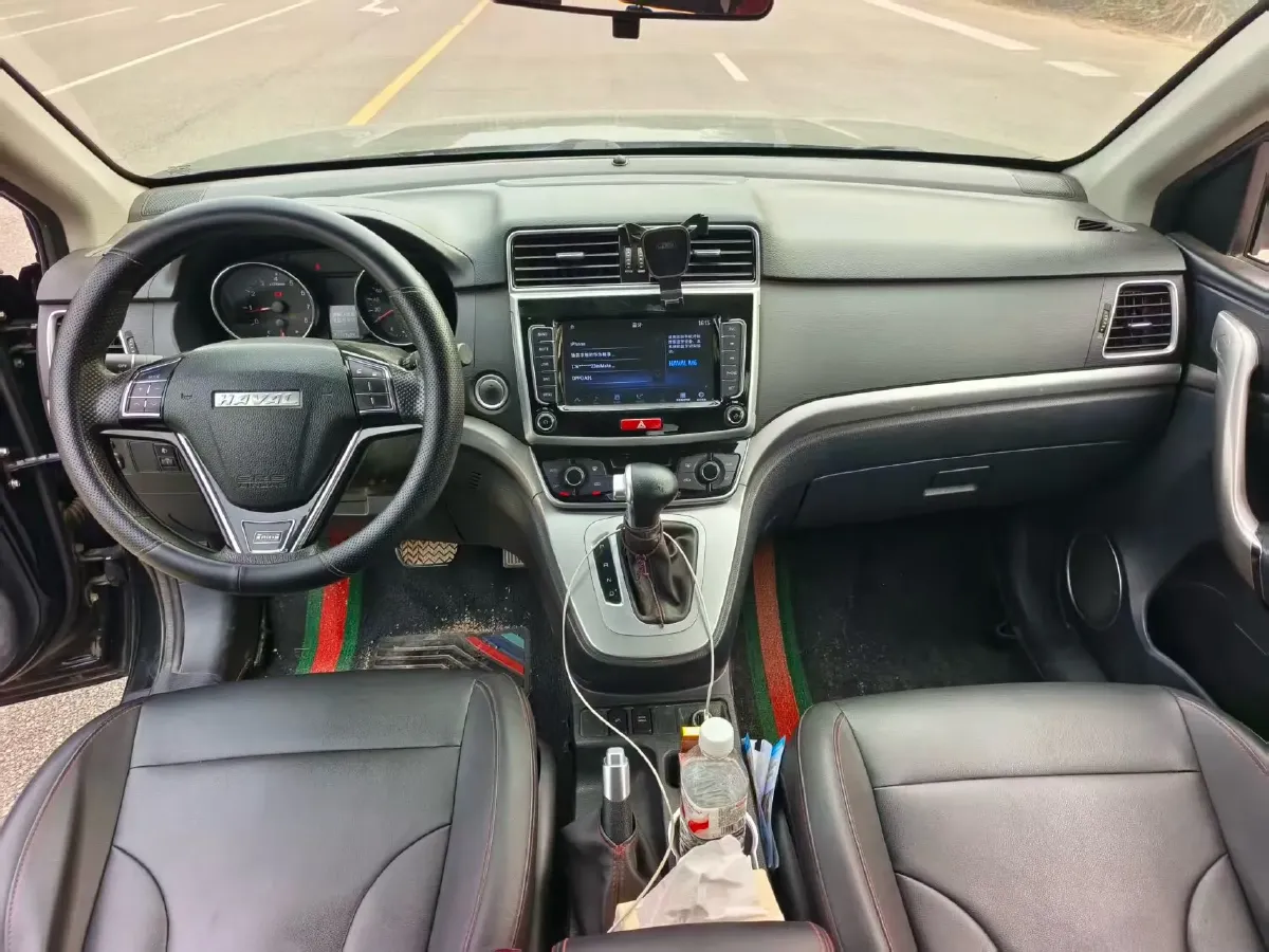 2019 Haval M6 1.5T 150HP L4 7DCT,autocango,china used car exporter,china ev exporter,chinese used car exporter,chinese used ev exporter