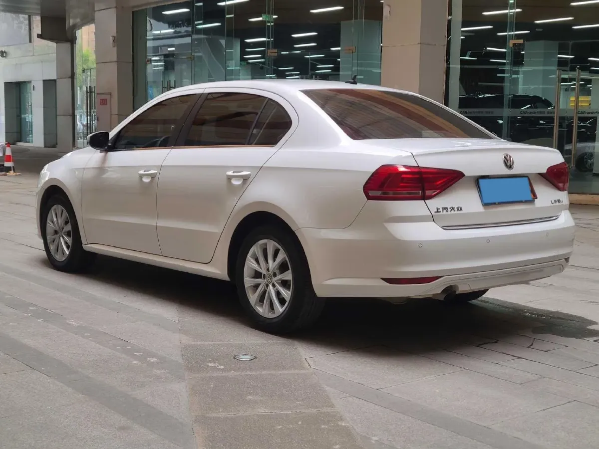 2017 Zotye Damy X7 1.8T 177HP L4 5MT,autocango,china used car exporter,china ev exporter,chinese used car exporter,chinese used ev exporter