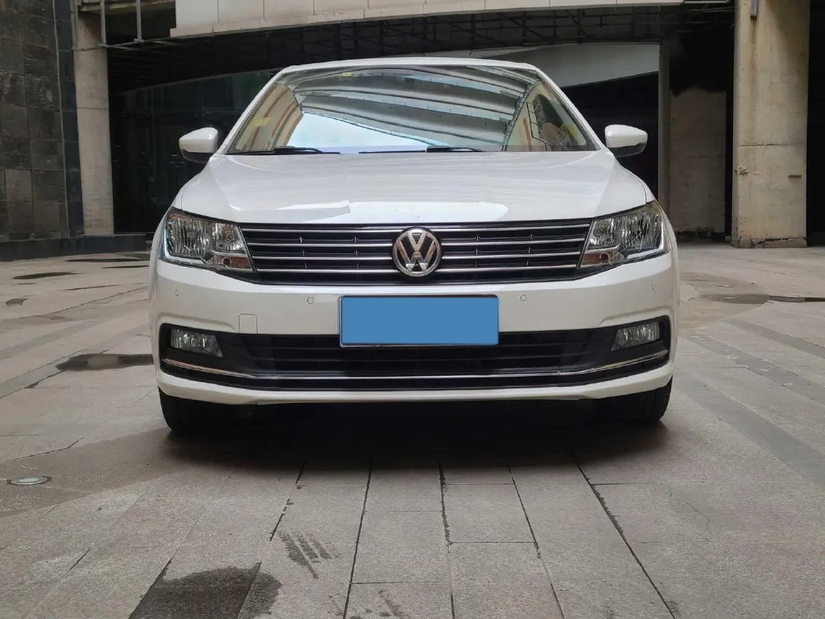 2017 Zotye Damy X7 1.8T 177HP L4 5MT,autocango,china used car exporter,china ev exporter,chinese used car exporter,chinese used ev exporter