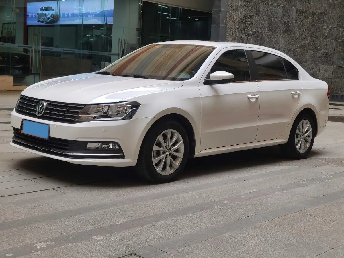 2017 Zotye Damy X7 1.8T 177HP L4 5MT,autocango,china used car exporter,china ev exporter,chinese used car exporter,chinese used ev exporter