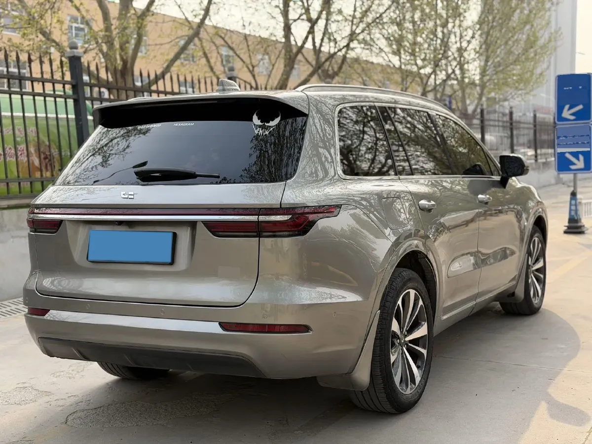 2021 Li ONE Range Extended 131HP REEV 40.5KWH,autocango,china used car exporter,china ev exporter,chinese used car exporter,chinese used ev exporter