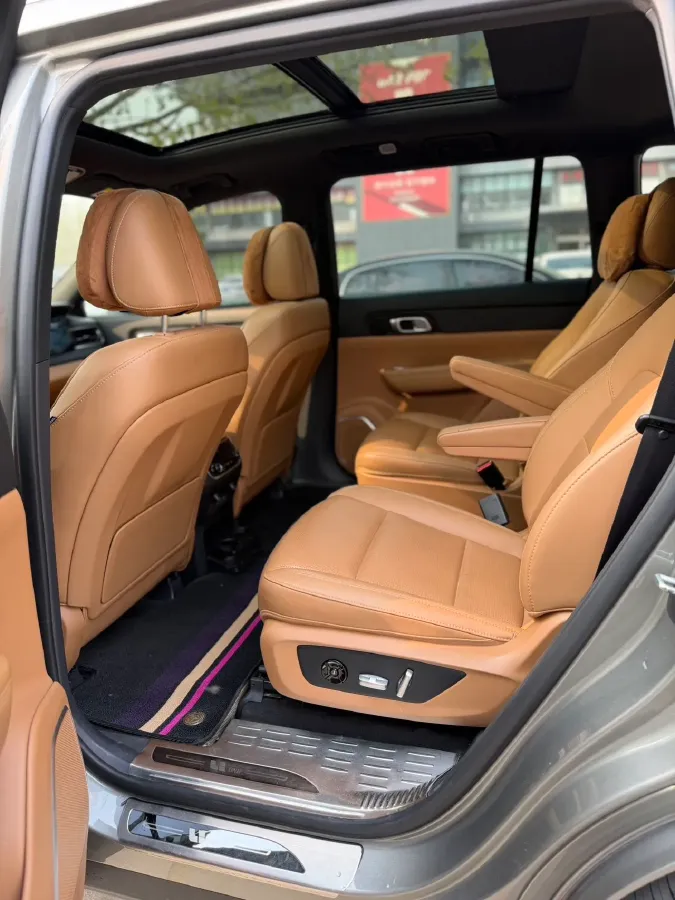 2021 Li ONE Range Extended 131HP REEV 40.5KWH,autocango,china used car exporter,china ev exporter,chinese used car exporter,chinese used ev exporter