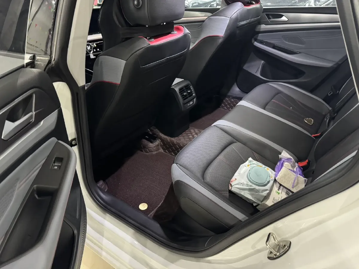 2024 Volkswagen Lamando 1.4T 150HP L4 7DCT,autocango,china used car exporter,china ev exporter,chinese used car exporter,chinese used ev exporter