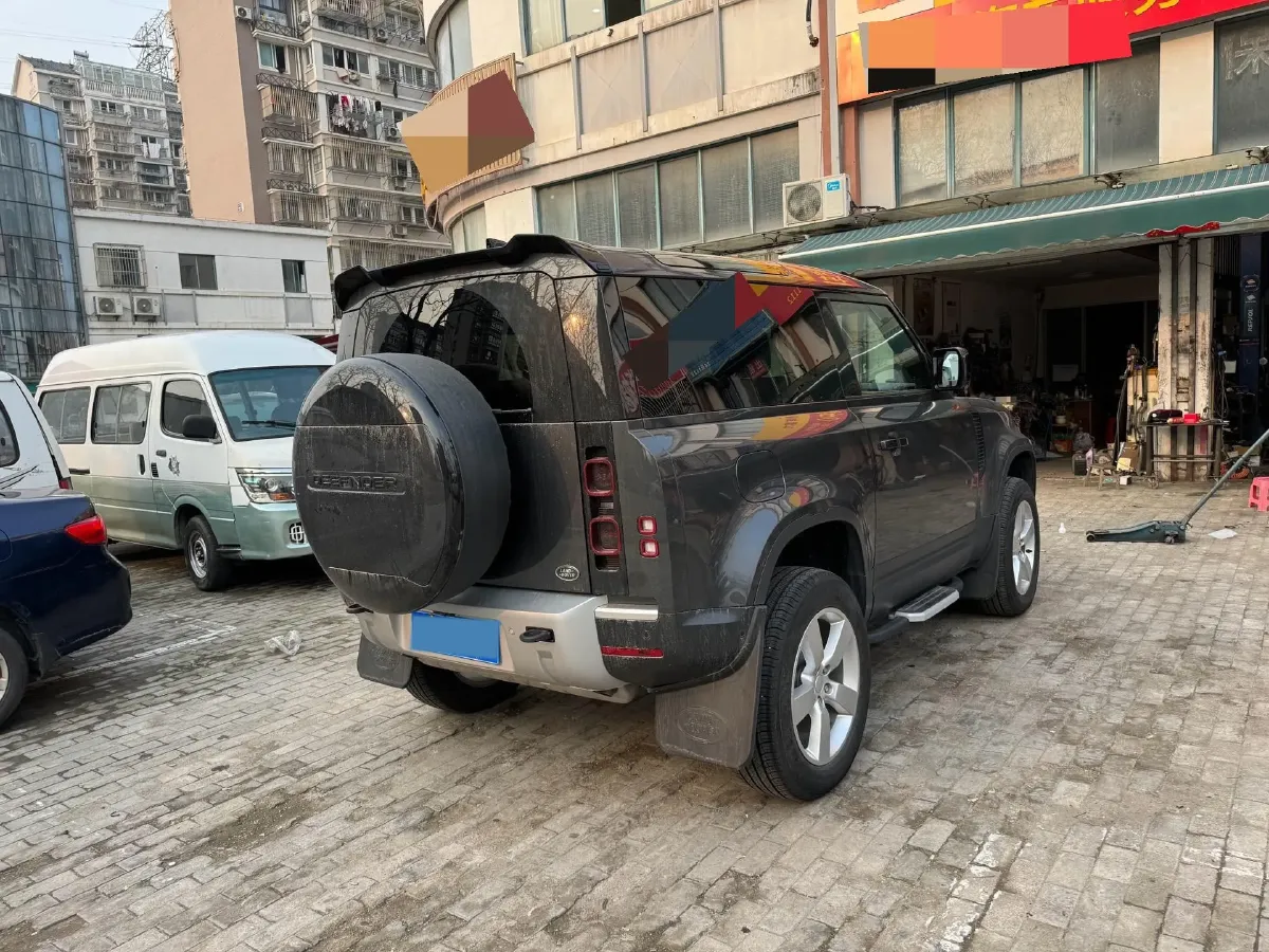 2024 Land Rover Defender 3.0T 400HP L6 8AT,autocango,china used car exporter,china ev exporter,chinese used car exporter,chinese used ev exporter