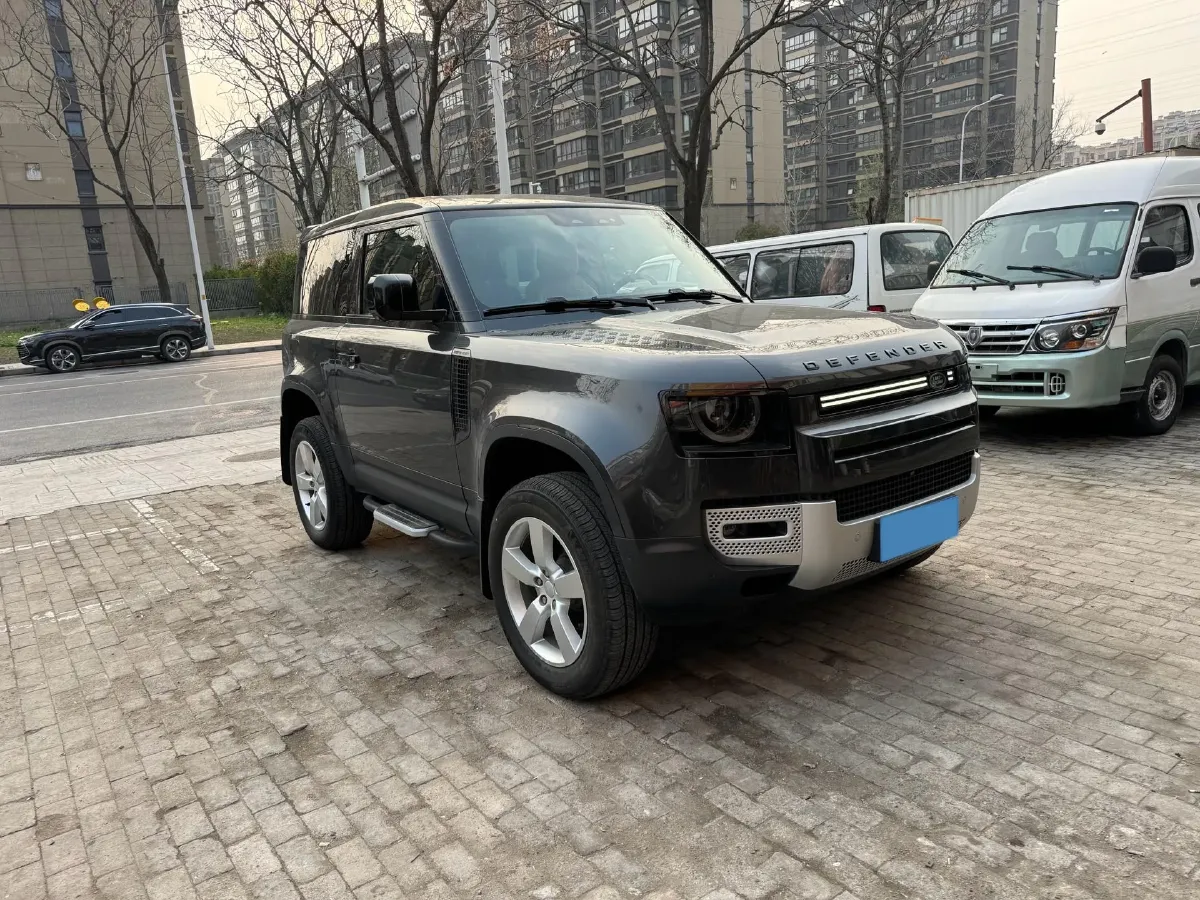 2024 Land Rover Defender 3.0T 400HP L6 8AT,autocango,china used car exporter,china ev exporter,chinese used car exporter,chinese used ev exporter