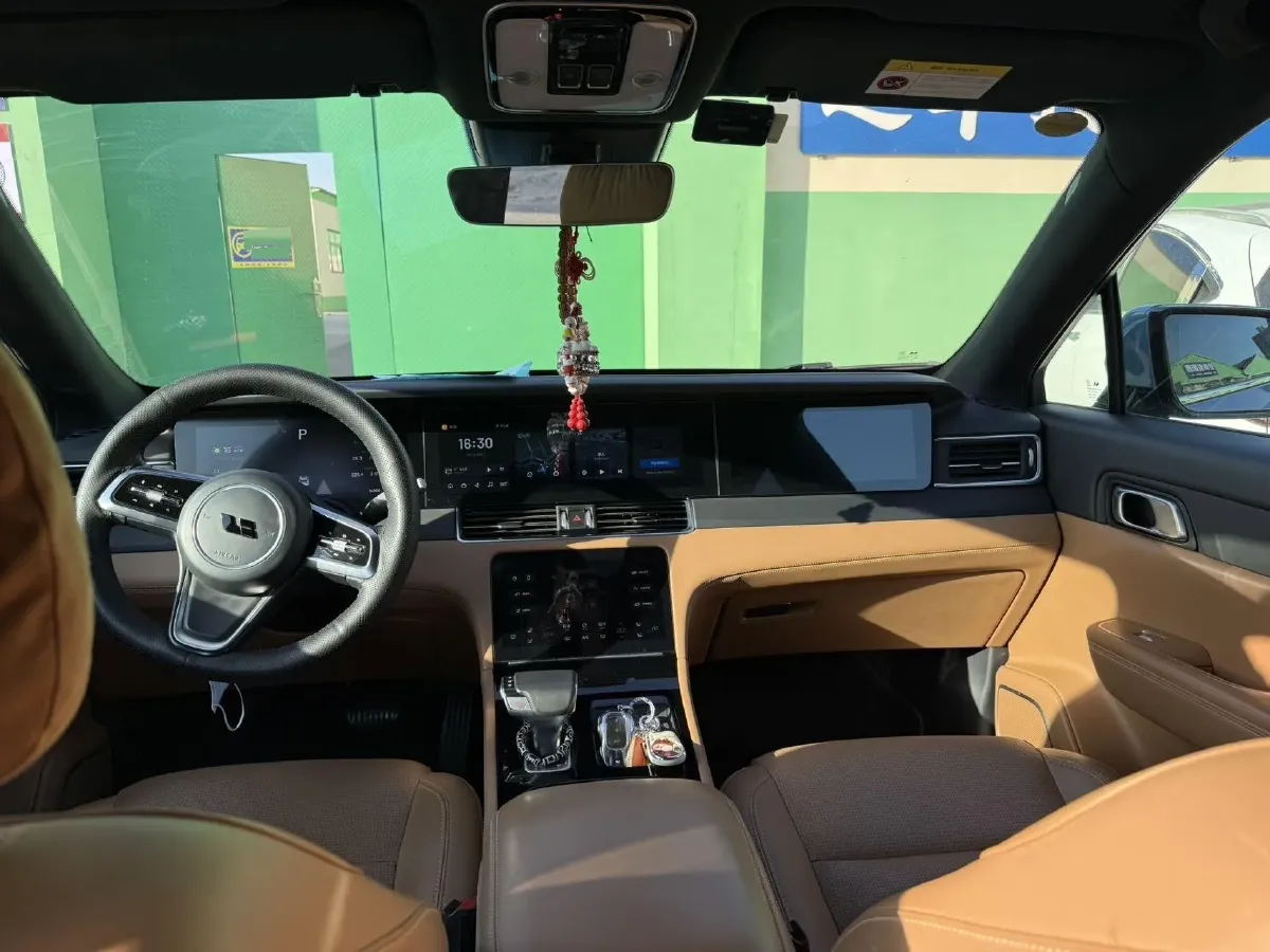 2021 Li ONE Range Extended 131HP REEV 40.5KWH,autocango,china used car exporter,china ev exporter,chinese used car exporter,chinese used ev exporter