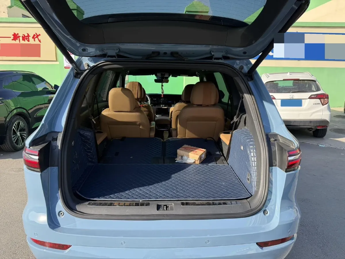 2021 Li ONE Range Extended 131HP REEV 40.5KWH,autocango,china used car exporter,china ev exporter,chinese used car exporter,chinese used ev exporter