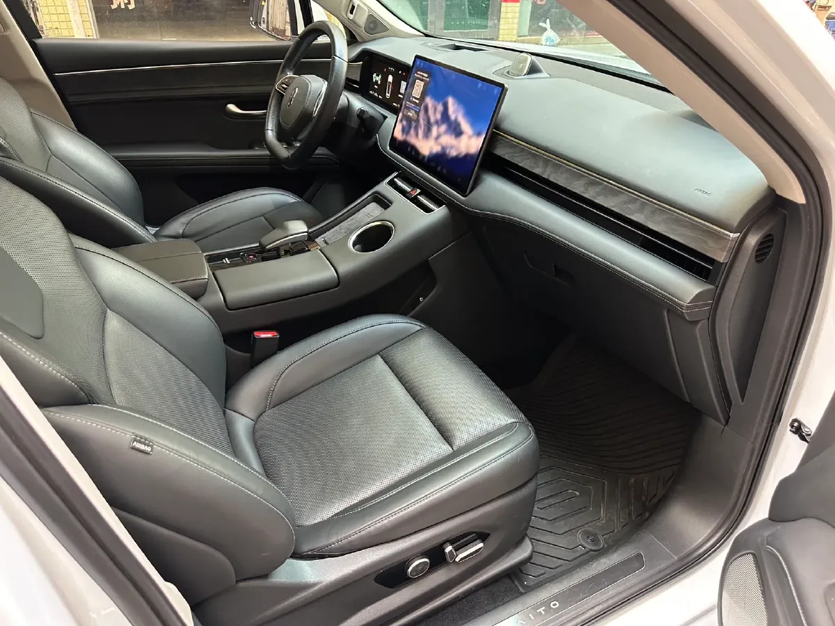 2022 JMC YuHu 7 2.0T 141HP L4 8AT,autocango,china used car exporter,china ev exporter,chinese used car exporter,chinese used ev exporter