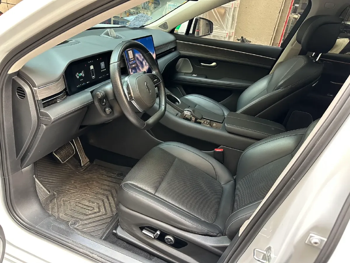 2022 JMC YuHu 7 2.0T 141HP L4 8AT,autocango,china used car exporter,china ev exporter,chinese used car exporter,chinese used ev exporter