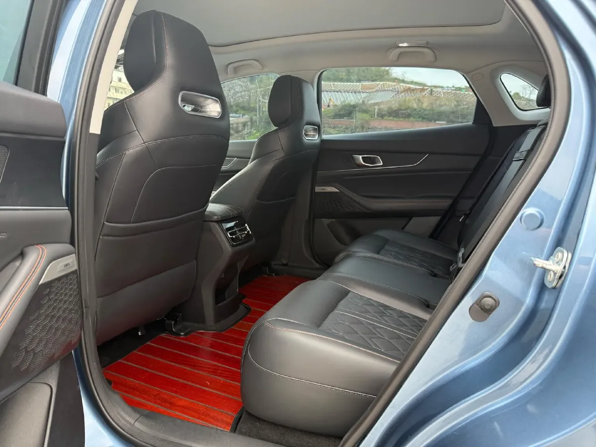 2021 ChangAn UNI-K 2.0T 233HP L4 8AT,autocango,china used car exporter,china ev exporter,chinese used car exporter,chinese used ev exporter