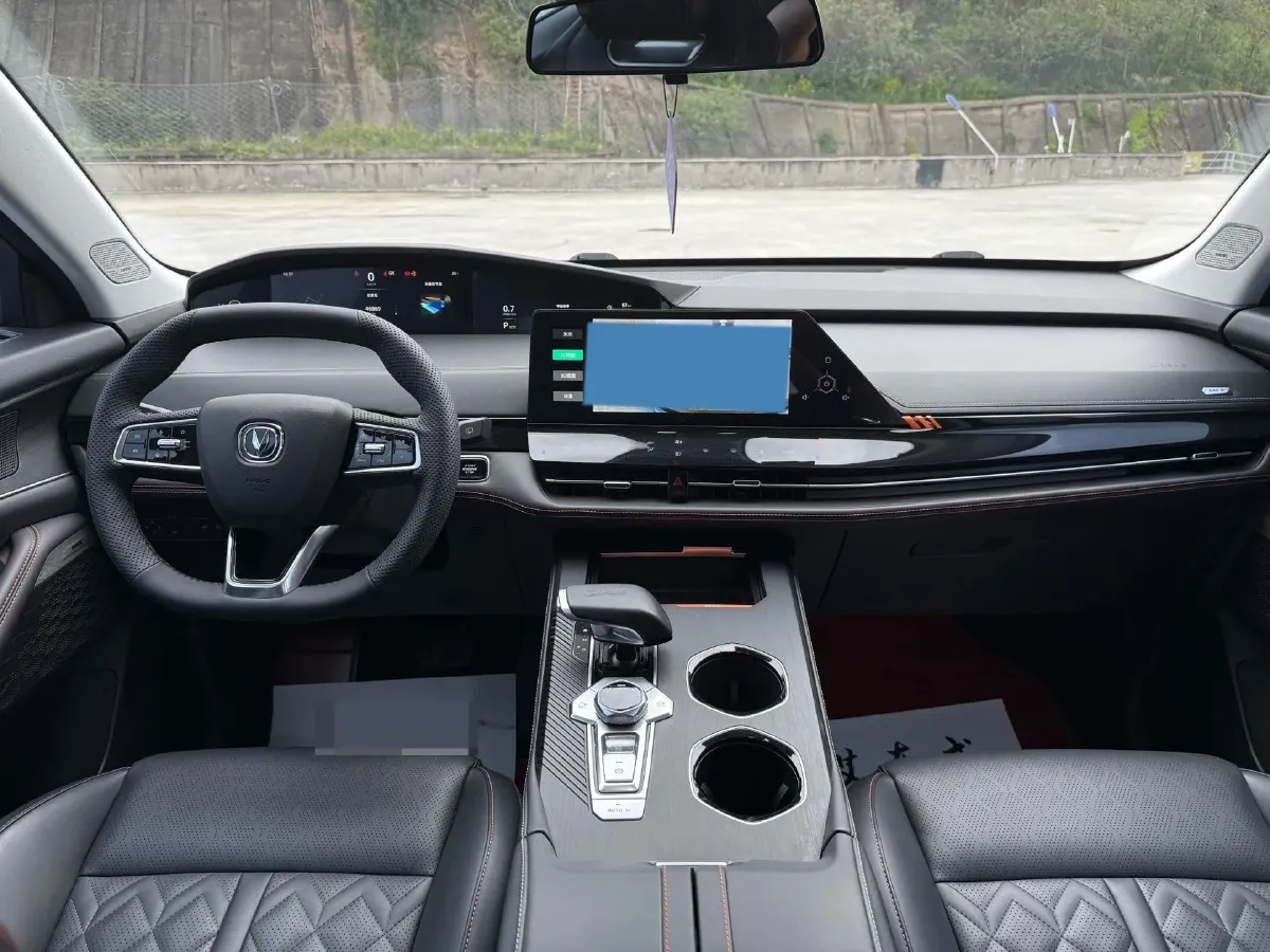 2021 ChangAn UNI-K 2.0T 233HP L4 8AT,autocango,china used car exporter,china ev exporter,chinese used car exporter,chinese used ev exporter