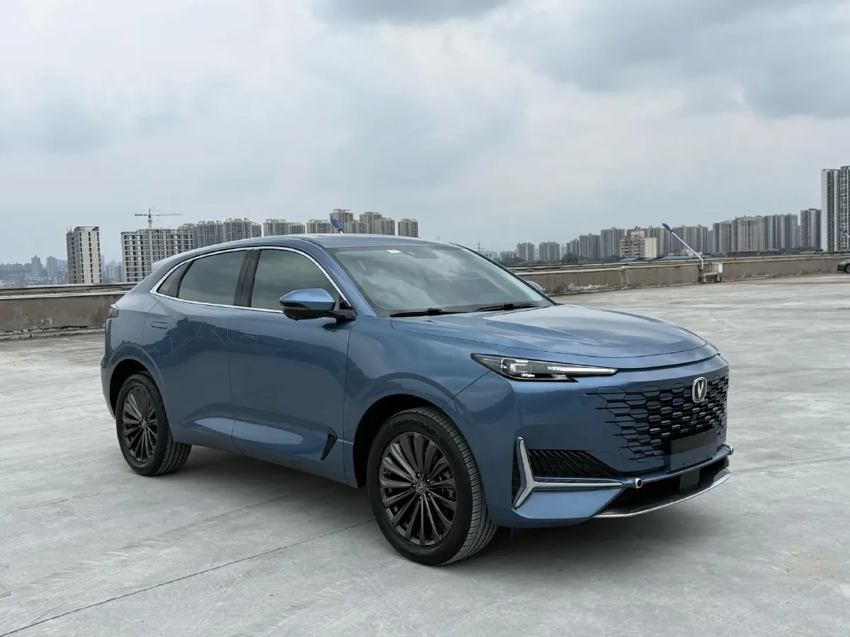 2021 ChangAn UNI-K 2.0T 233HP L4 8AT,autocango,china used car exporter,china ev exporter,chinese used car exporter,chinese used ev exporter