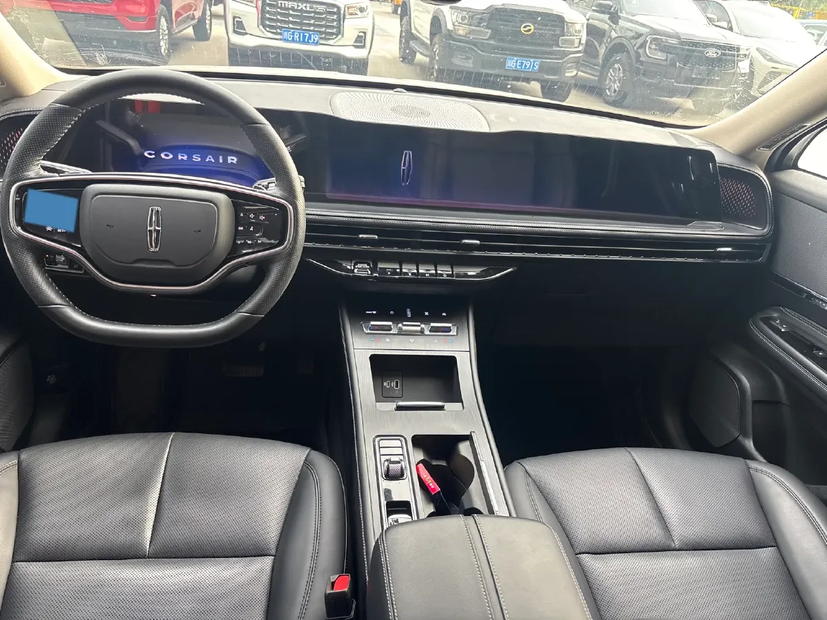2023 Lincoln Corsair 2.0T 261HP L4 8AT,autocango,china used car exporter,china ev exporter,chinese used car exporter,chinese used ev exporter