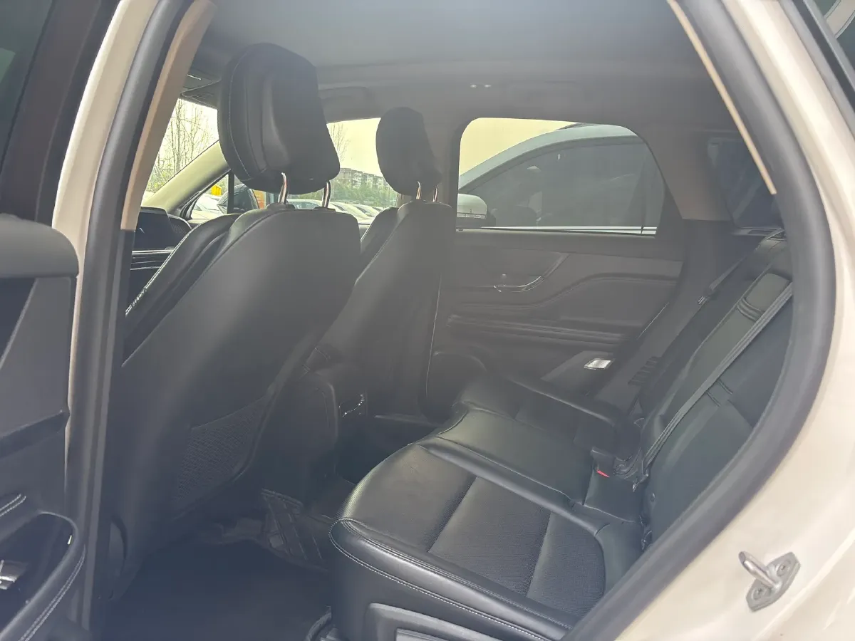 2023 Lincoln Corsair 2.0T 261HP L4 8AT,autocango,china used car exporter,china ev exporter,chinese used car exporter,chinese used ev exporter