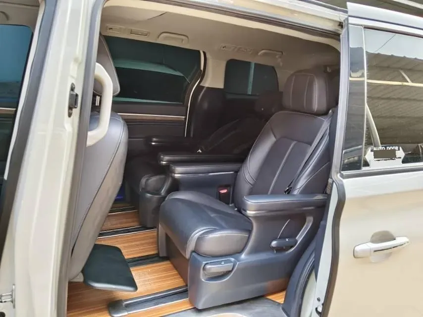 2021 GAC Trumpchi M8 2.0T 252HP L4 8AT,autocango,china used car exporter,china ev exporter,chinese used car exporter,chinese used ev exporter