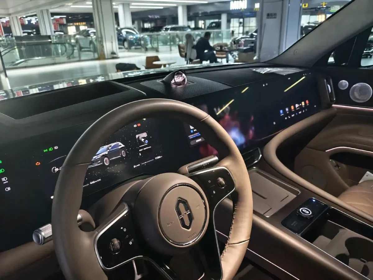 2025 AITO AITO M9 REEV 160HP REEV 52KWH,autocango,china used car exporter,china ev exporter,chinese used car exporter,chinese used ev exporter