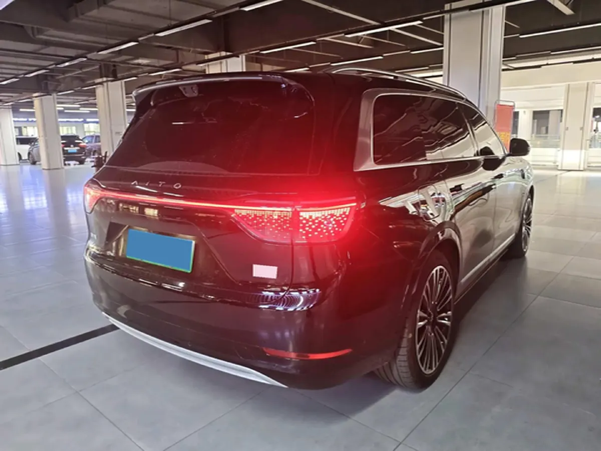 2025 AITO AITO M9 REEV 160HP REEV 52KWH,autocango,china used car exporter,china ev exporter,chinese used car exporter,chinese used ev exporter