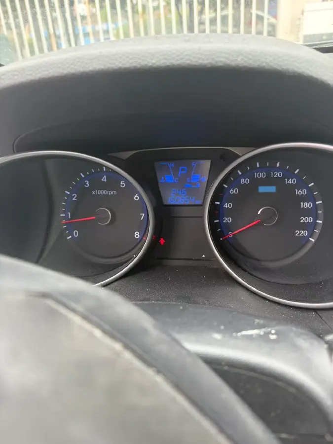 2015 Hyundai ix35 2.0L 165HP L4 6AT,autocango,china used car exporter,china ev exporter,chinese used car exporter,chinese used ev exporter