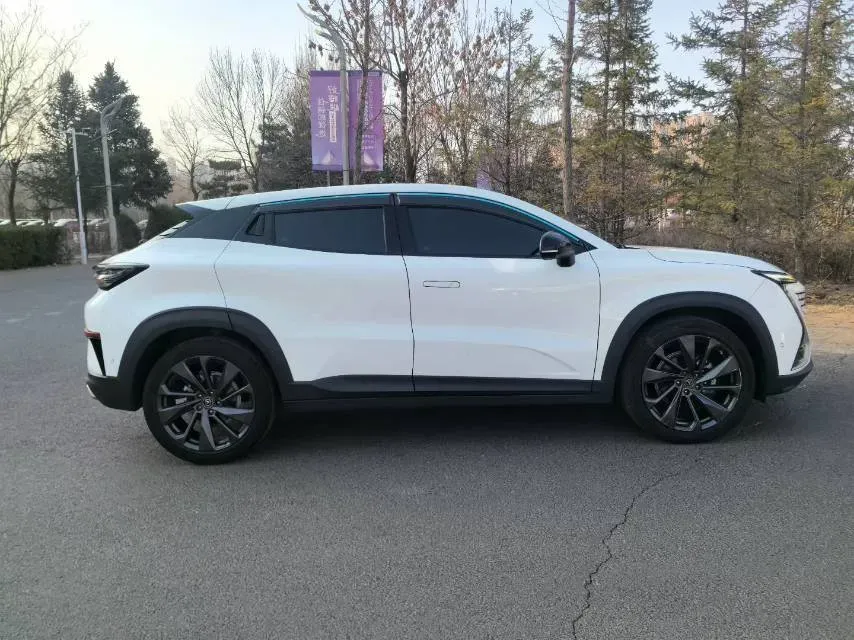 2021 ChangAn UNI-T 1.5T 180HP L4 7DCT,autocango,china used car exporter,china ev exporter,chinese used car exporter,chinese used ev exporter