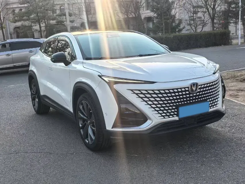 2021 ChangAn UNI-T 1.5T 180HP L4 7DCT,autocango,china used car exporter,china ev exporter,chinese used car exporter,chinese used ev exporter