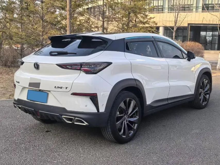 2021 ChangAn UNI-T 1.5T 180HP L4 7DCT,autocango,china used car exporter,china ev exporter,chinese used car exporter,chinese used ev exporter