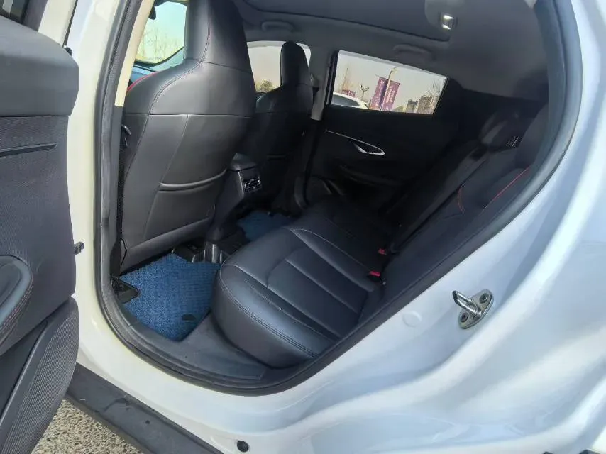 2021 ChangAn UNI-T 1.5T 180HP L4 7DCT,autocango,china used car exporter,china ev exporter,chinese used car exporter,chinese used ev exporter