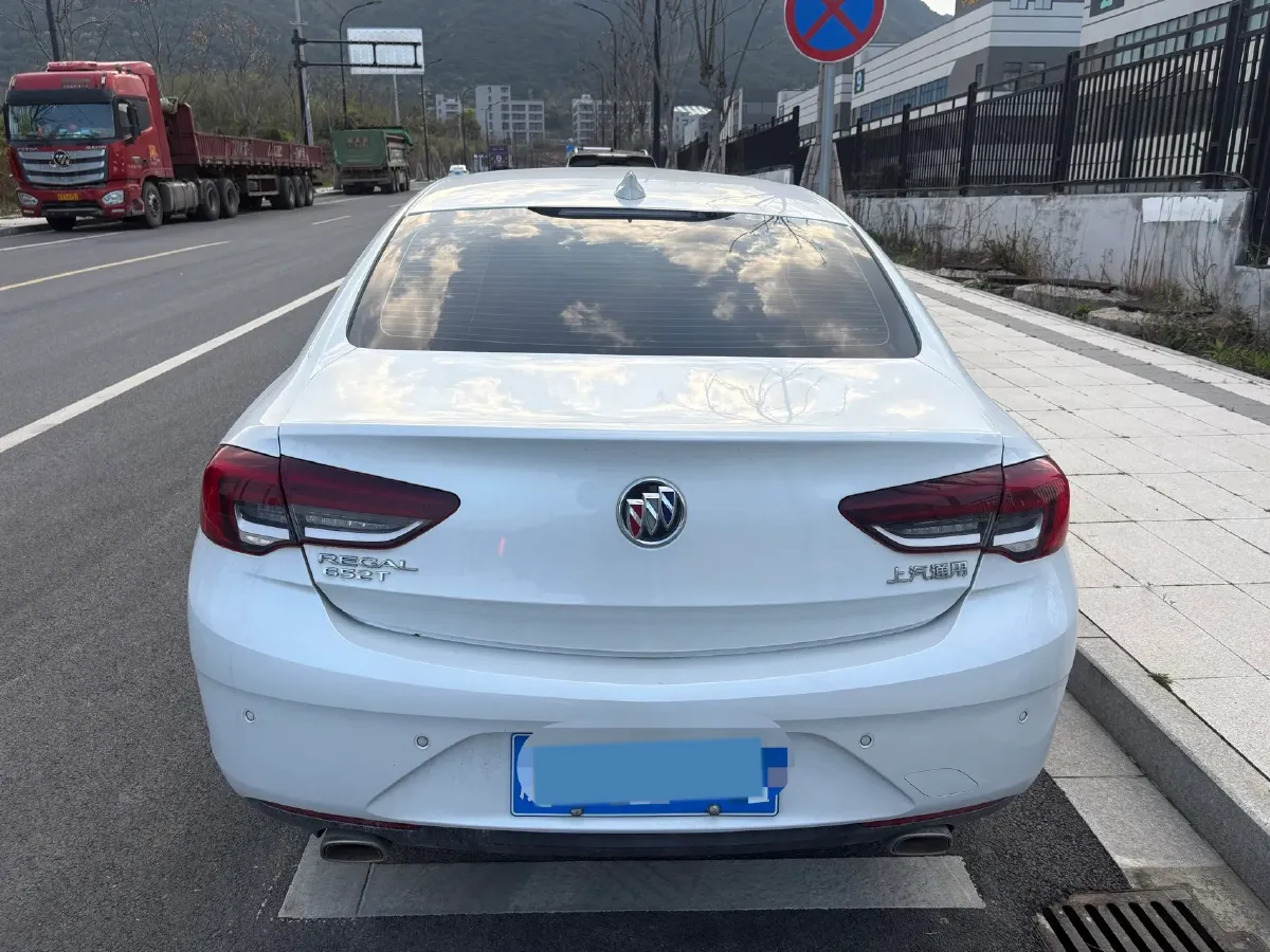 2022 Buick Regal 2.0T 237HP L4 9AT,autocango,china used car exporter,china ev exporter,chinese used car exporter,chinese used ev exporter