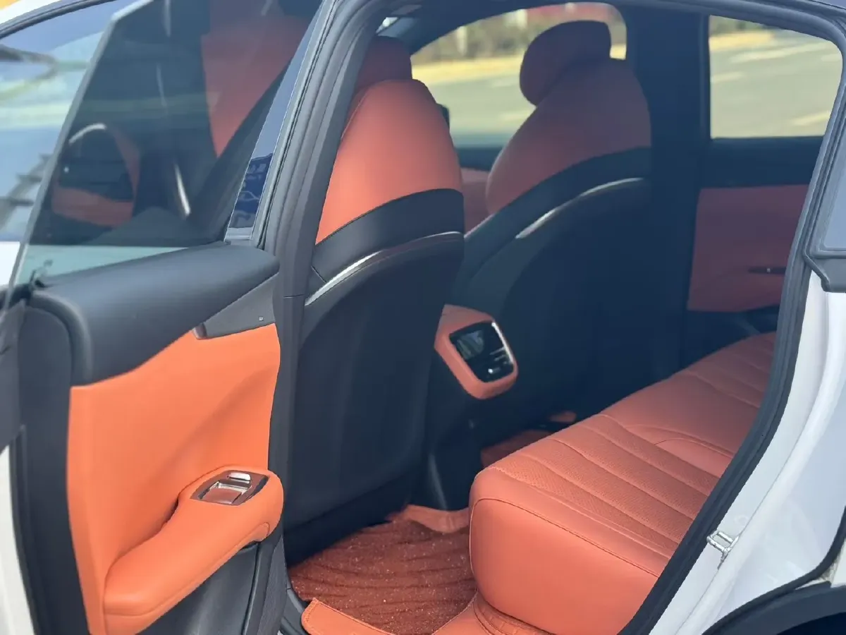 2024 Deepal L07 1.5L 98HP L4 REEV 28.39KWH,autocango,china used car exporter,china ev exporter,chinese used car exporter,chinese used ev exporter