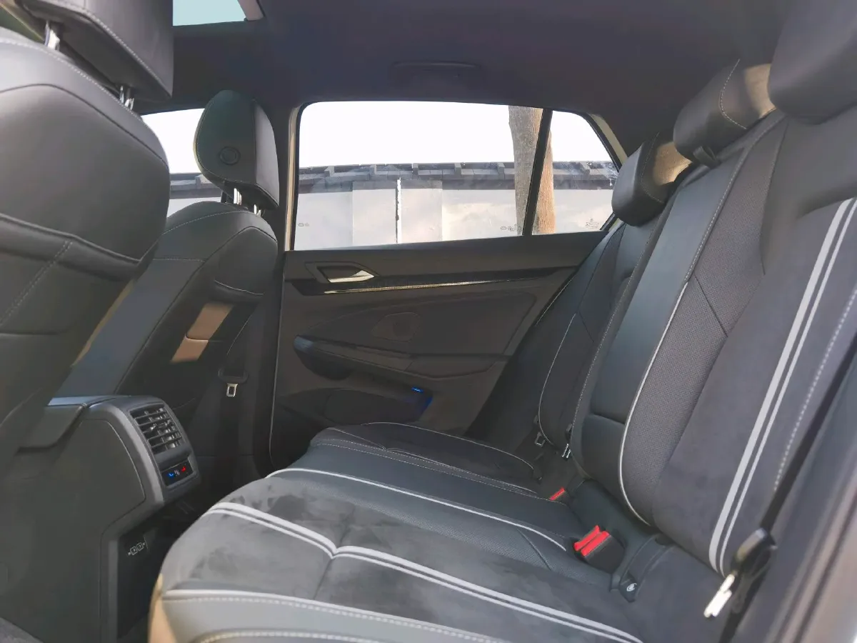 2021 Volkswagen Golf 1.4T 150HP L4 7DCT,autocango,china used car exporter,china ev exporter,chinese used car exporter,chinese used ev exporter