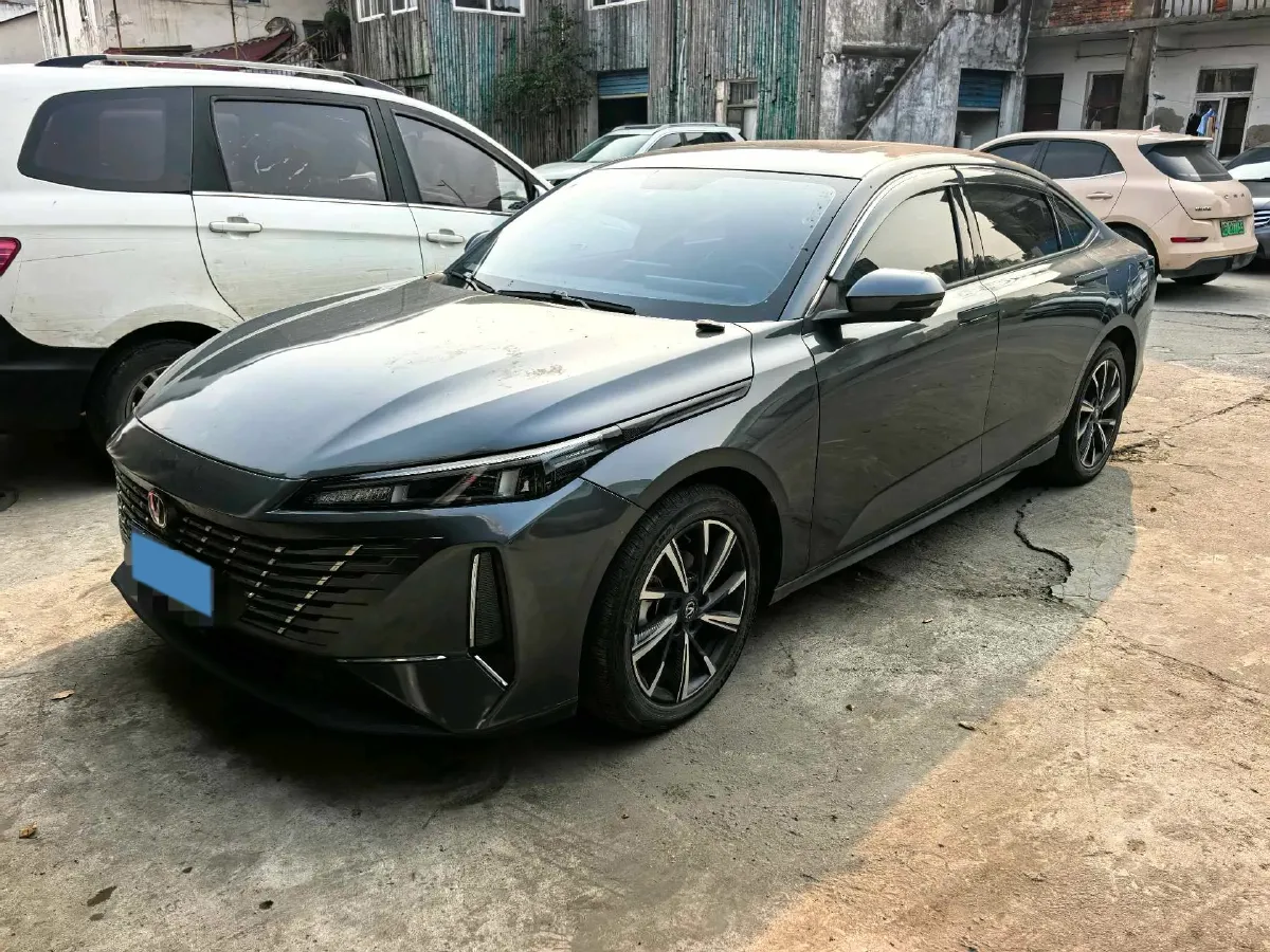 2024 ChangAn Eado 1.5T 170HP L4 7DCT,autocango,china used car exporter,china ev exporter,chinese used car exporter,chinese used ev exporter