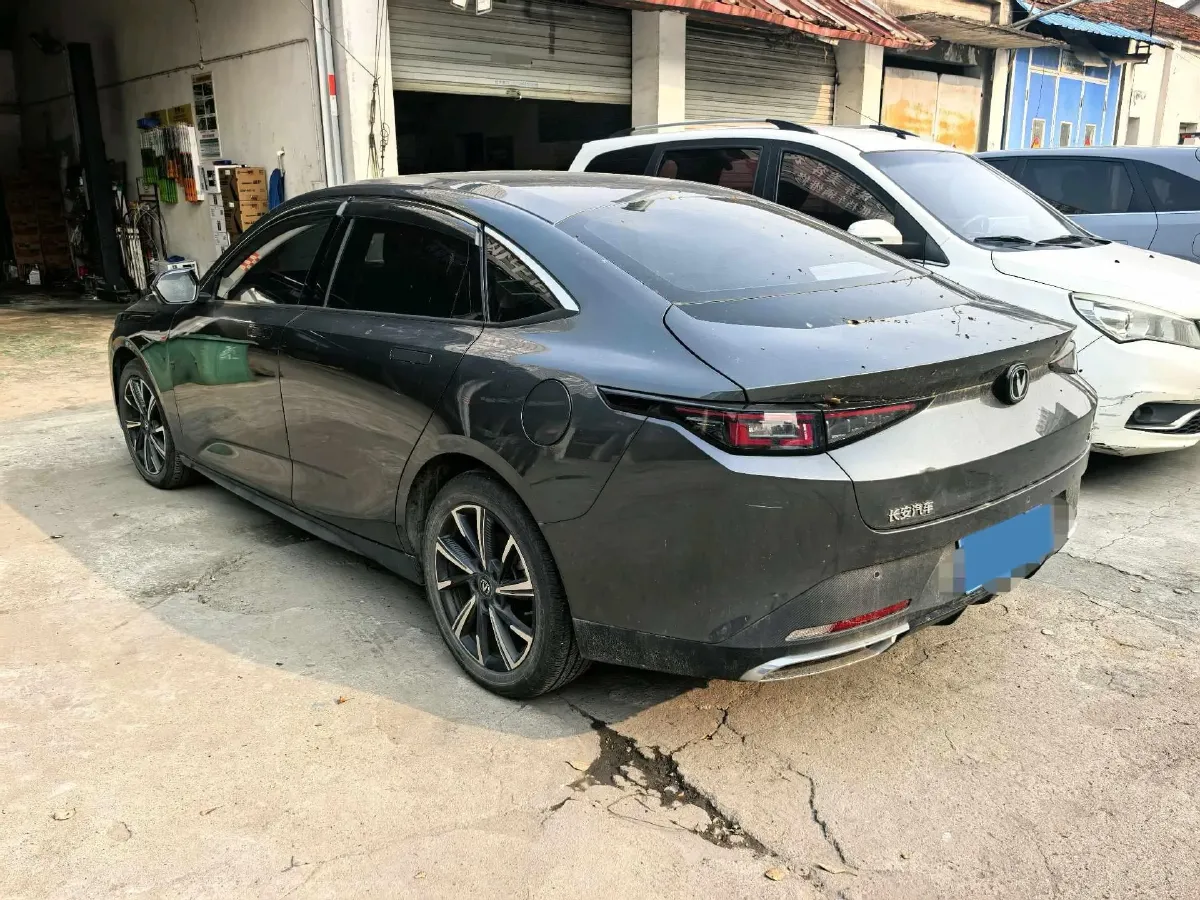 2024 ChangAn Eado 1.5T 170HP L4 7DCT,autocango,china used car exporter,china ev exporter,chinese used car exporter,chinese used ev exporter