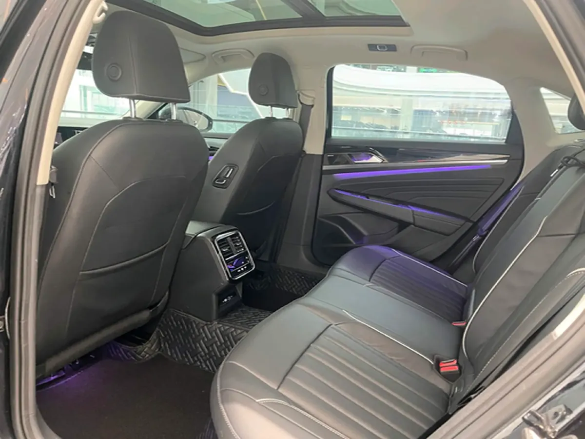 2023 Volkswagen Passat 2.0T 186HP L4 7DCT,autocango,china used car exporter,china ev exporter,chinese used car exporter,chinese used ev exporter