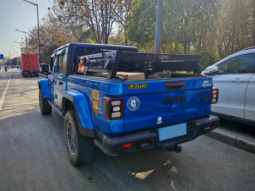 2023 Jeep Gladiator 3.6L 284HP V6 8AT,autocango,china used car exporter,china ev exporter,chinese used car exporter,chinese used ev exporter