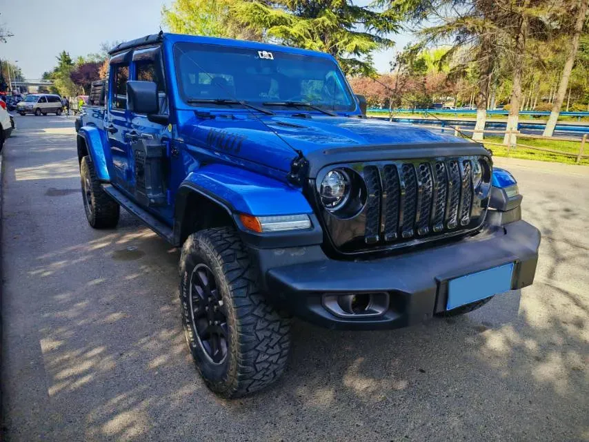2023 Jeep Gladiator 3.6L 284HP V6 8AT,autocango,china used car exporter,china ev exporter,chinese used car exporter,chinese used ev exporter