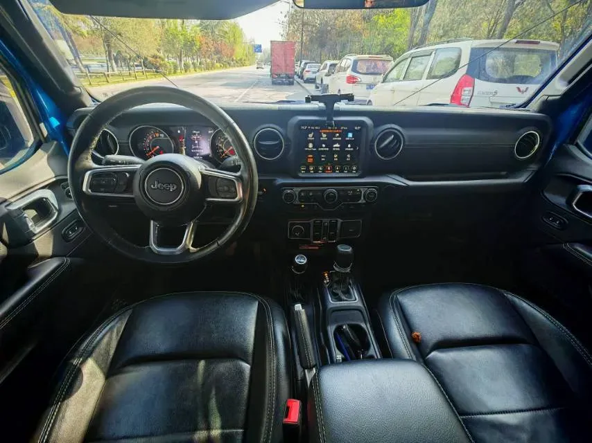 2023 Jeep Gladiator 3.6L 284HP V6 8AT,autocango,china used car exporter,china ev exporter,chinese used car exporter,chinese used ev exporter