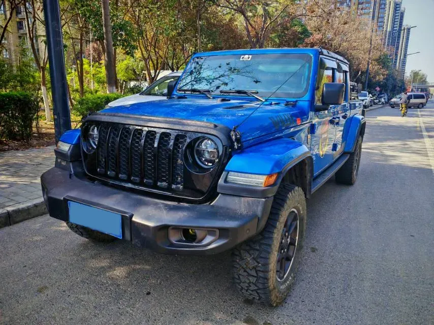 2023 Jeep Gladiator 3.6L 284HP V6 8AT,autocango,china used car exporter,china ev exporter,chinese used car exporter,chinese used ev exporter