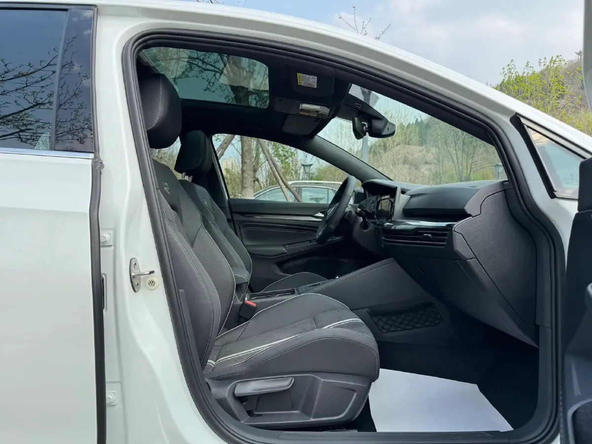 2021 Volkswagen Golf 1.4T 150HP L4 7DCT,autocango,china used car exporter,china ev exporter,chinese used car exporter,chinese used ev exporter