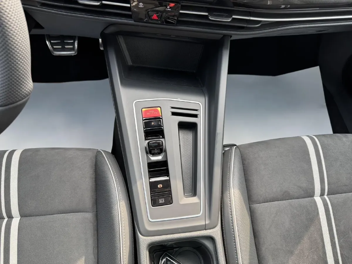 2021 Volkswagen Golf 1.4T 150HP L4 7DCT,autocango,china used car exporter,china ev exporter,chinese used car exporter,chinese used ev exporter