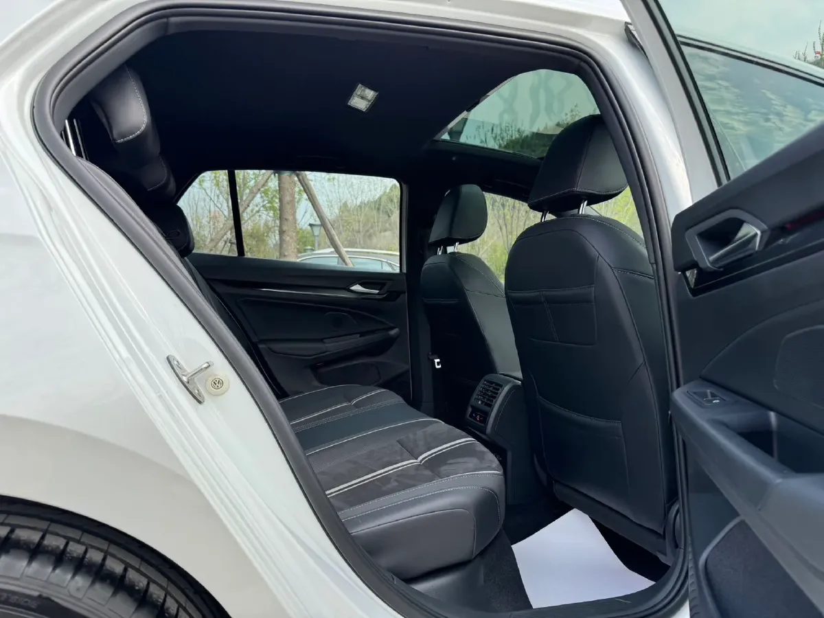 2021 Volkswagen Golf 1.4T 150HP L4 7DCT,autocango,china used car exporter,china ev exporter,chinese used car exporter,chinese used ev exporter