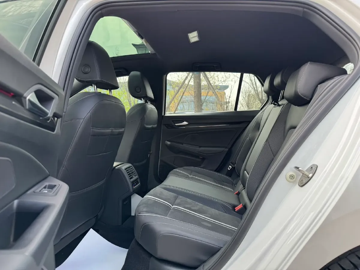 2021 Volkswagen Golf 1.4T 150HP L4 7DCT,autocango,china used car exporter,china ev exporter,chinese used car exporter,chinese used ev exporter