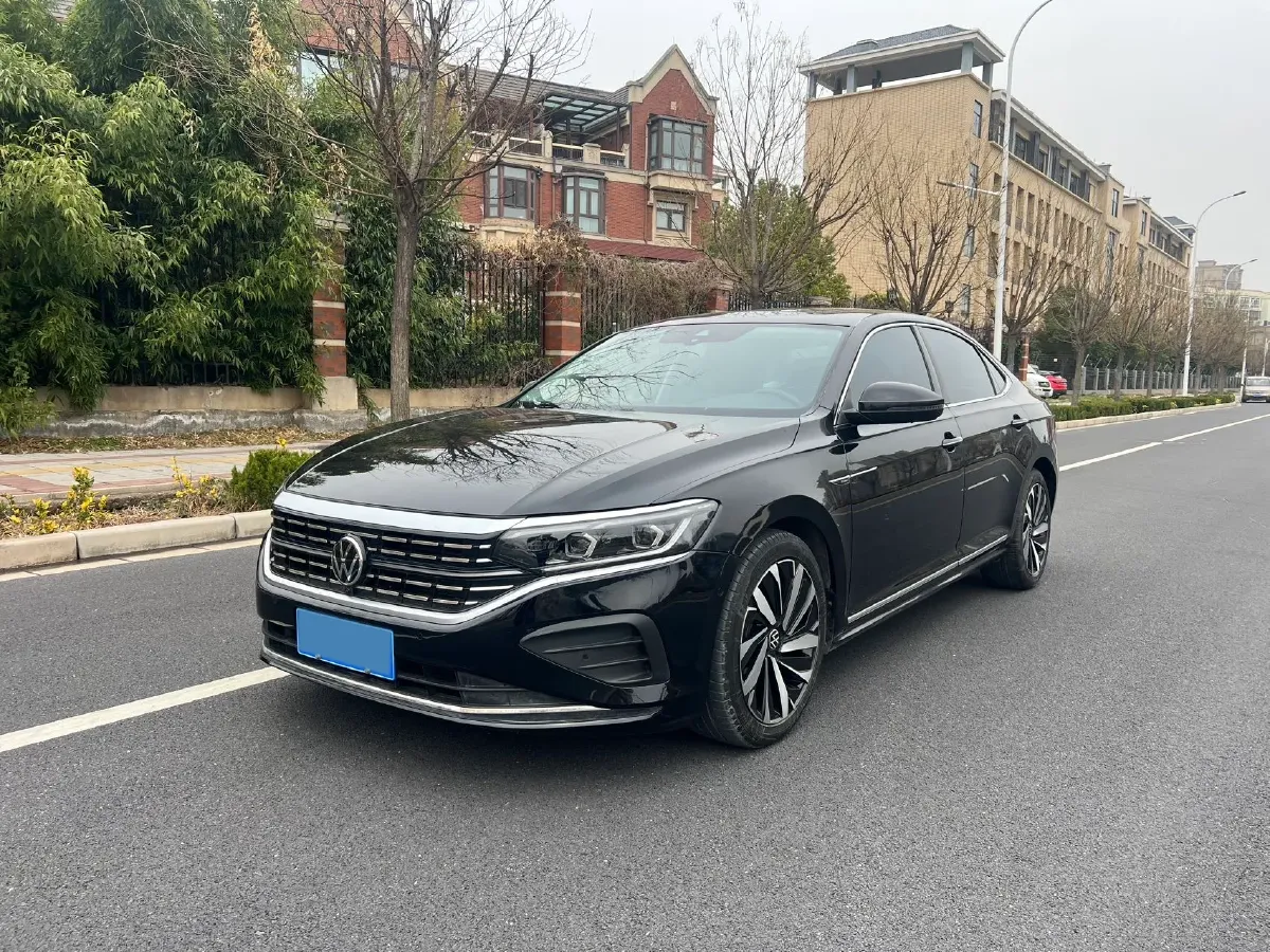 2024 Volkswagen Passat 2.0T 220HP L4 7DCT,autocango,china used car exporter,china ev exporter,chinese used car exporter,chinese used ev exporter
