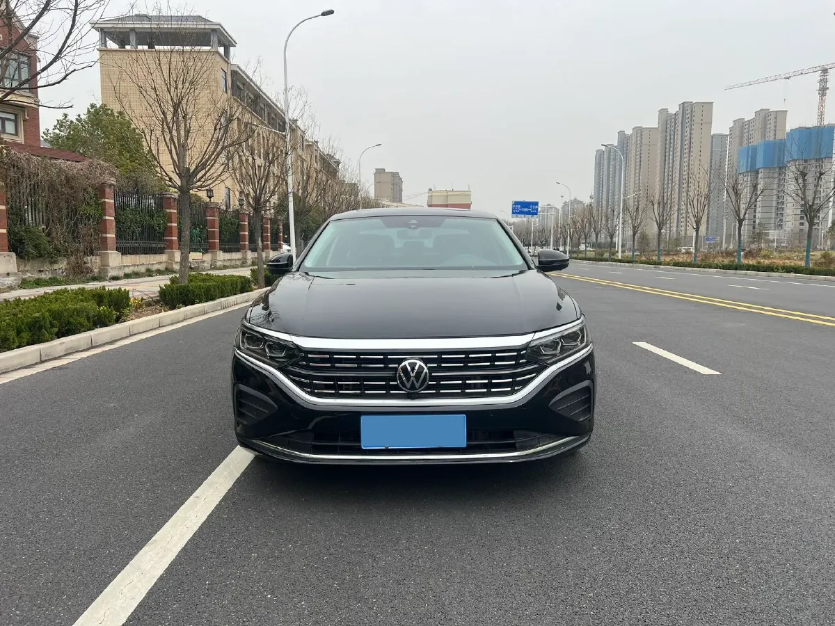 2024 Volkswagen Passat 2.0T 220HP L4 7DCT,autocango,china used car exporter,china ev exporter,chinese used car exporter,chinese used ev exporter