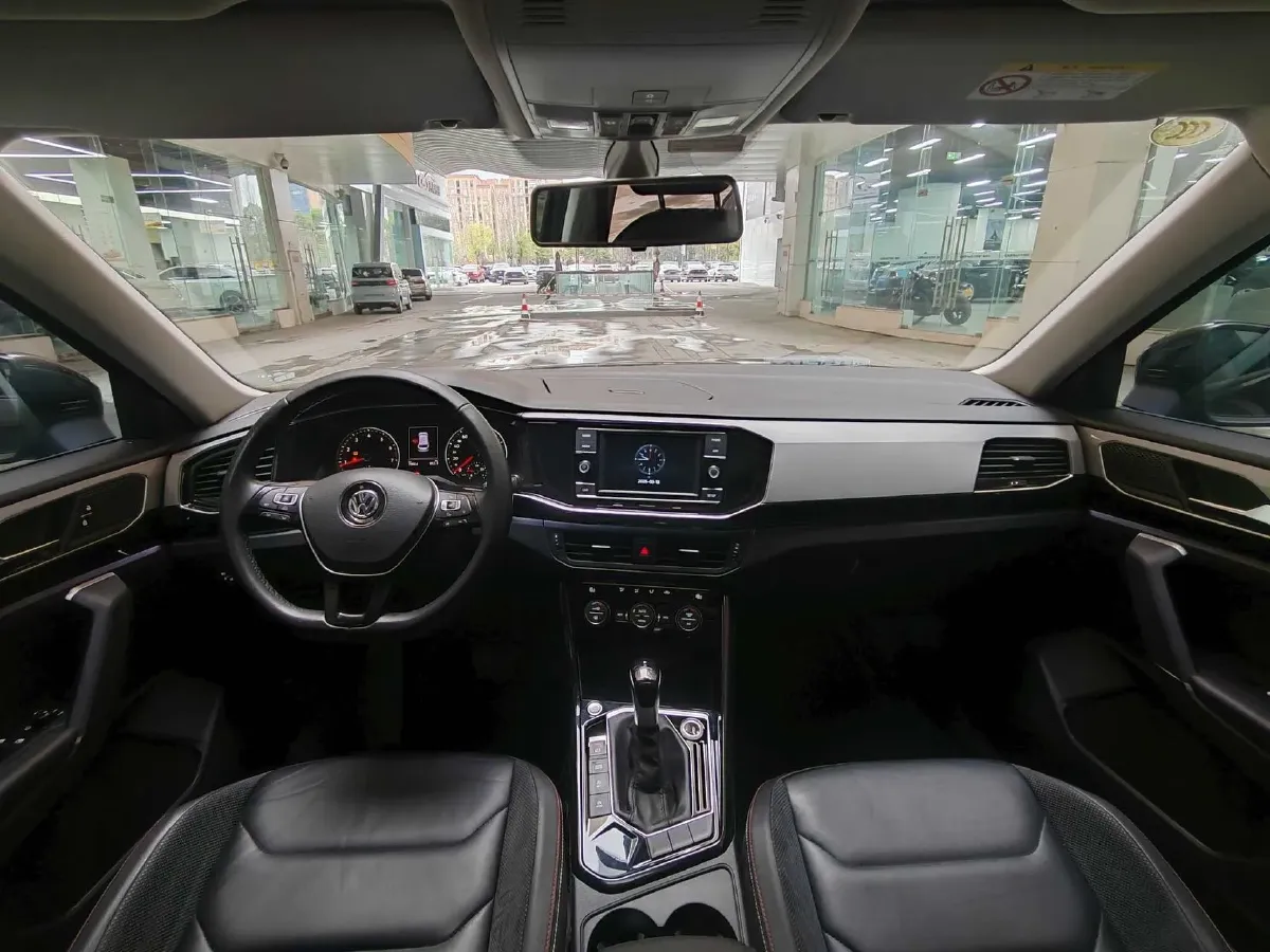 2019 Jeep Cherokee 2.0T 234HP L4 9AT,autocango,china used car exporter,china ev exporter,chinese used car exporter,chinese used ev exporter